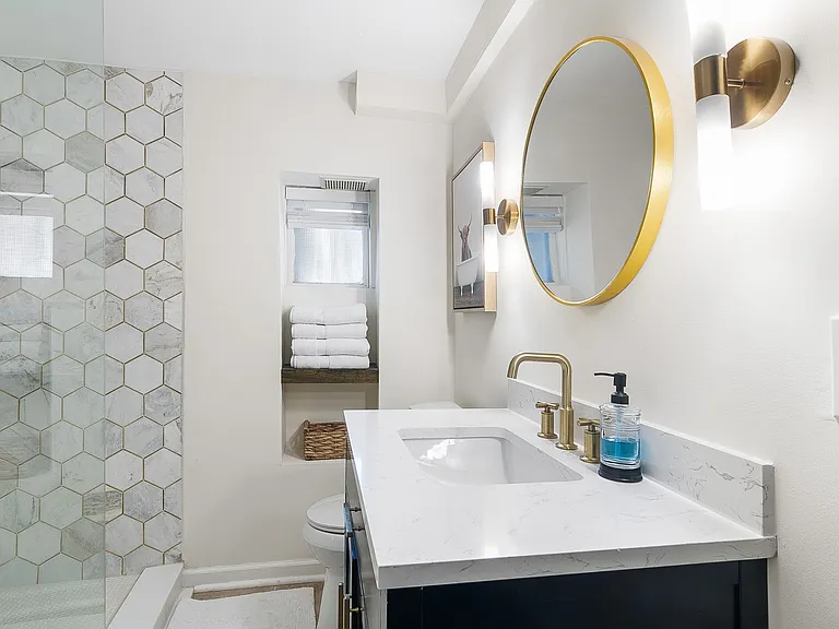 225 Springdale Dr NE — Photo 15
