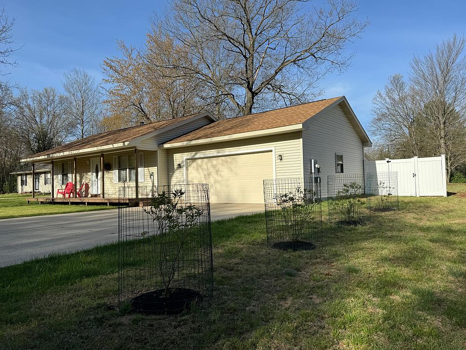 1st image of 134 Meadow Ln