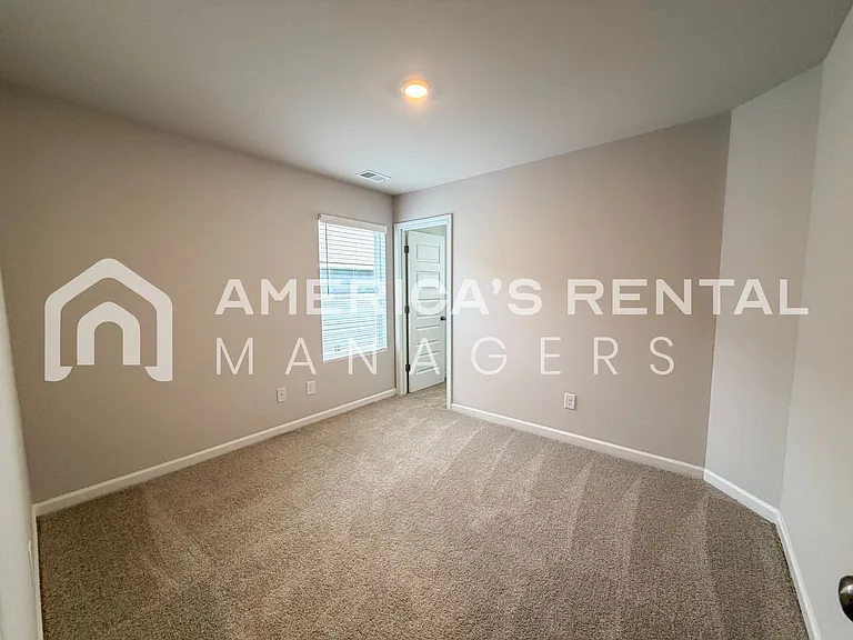 176 Dogwood St — Photo 28