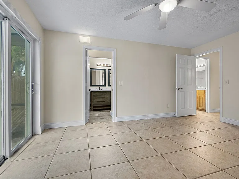 403 Bridgetown Ct — Photo 7