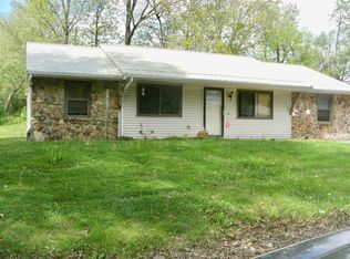 380 W Poplar Dr, Ellettsville, IN 47429