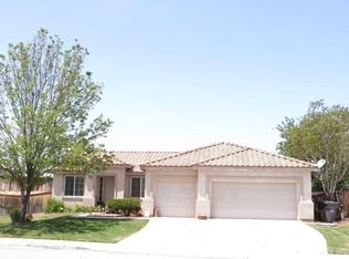 375 Falling Leaf Ln, Banning, CA 92220