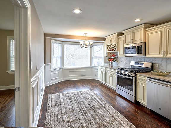 5th image of 8651 S Essex Ave