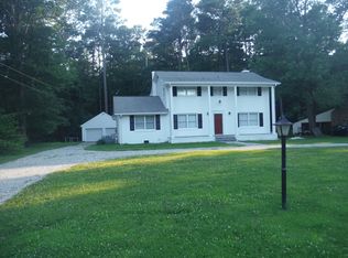 905 York Warwick Dr, Yorktown, VA 23692