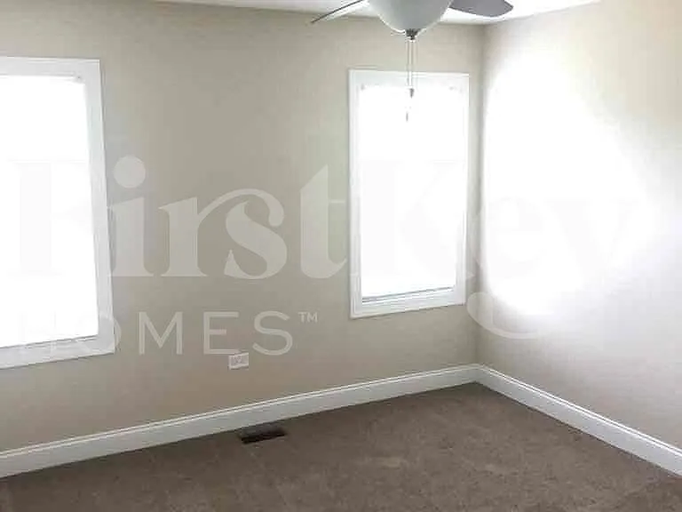 1023 Bothwell Ct — Photo 6