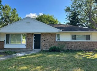 101 Shabbona Dr, Park Forest, IL