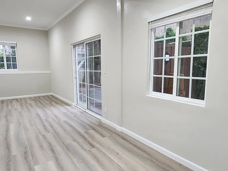 2813 Mary St #1/2 — Photo 14