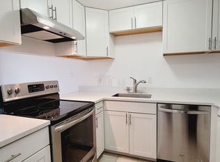 4002 S 158th St APT A, Tukwila, WA 98188