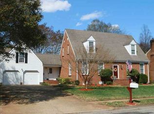 3936 Oak Dr E, Chesapeake, VA 23321