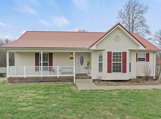 429 Blackey Bandy Rd, Bethpage, TN 37022