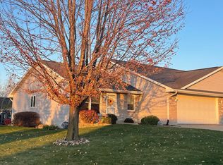 6137 Seven Springs Dr, Asbury, IA 52002