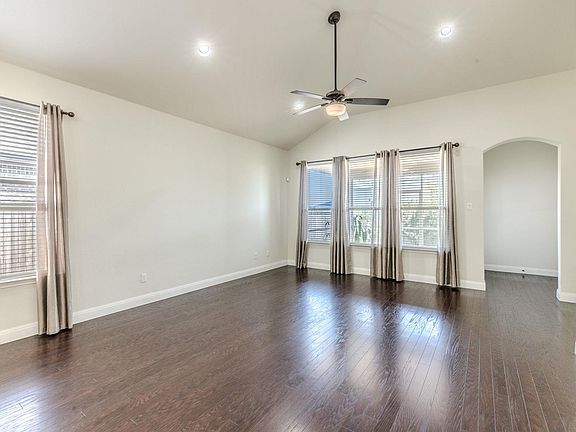 4th image of 125 Andele Way