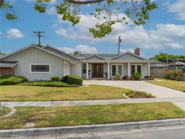 3340 Hillrose Dr, Los Alamitos, CA 90720