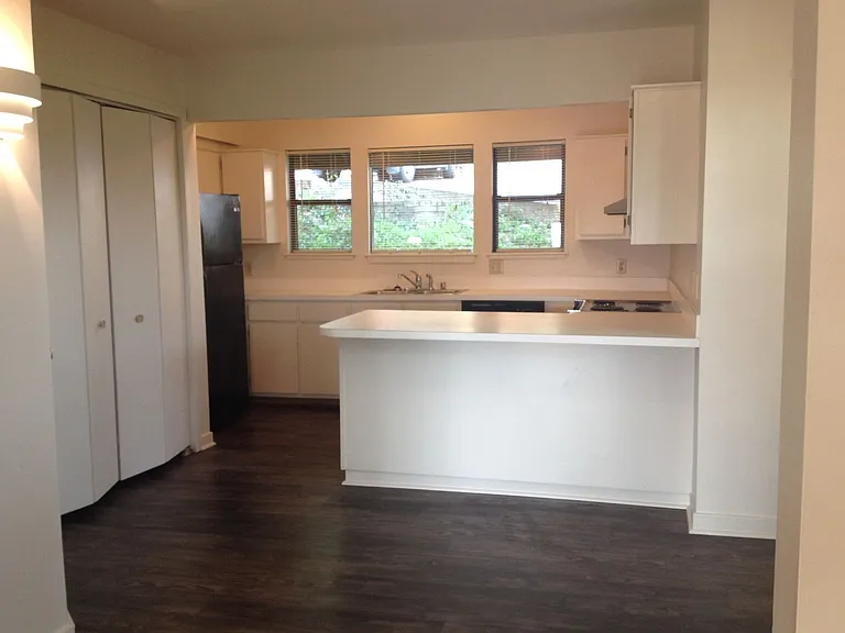 65-81 N Fletcher Ave — Photo 13