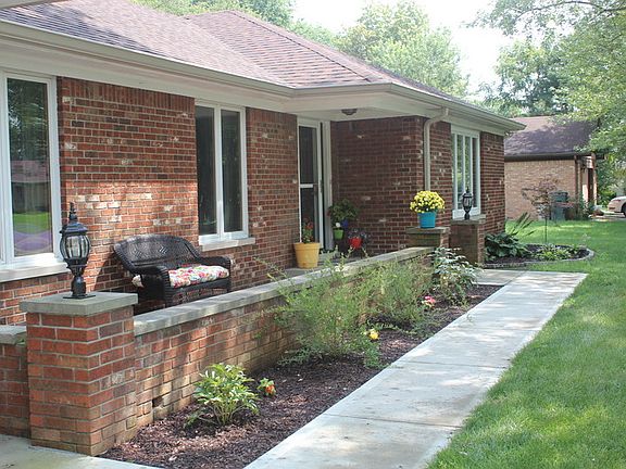 sidewalk to front door