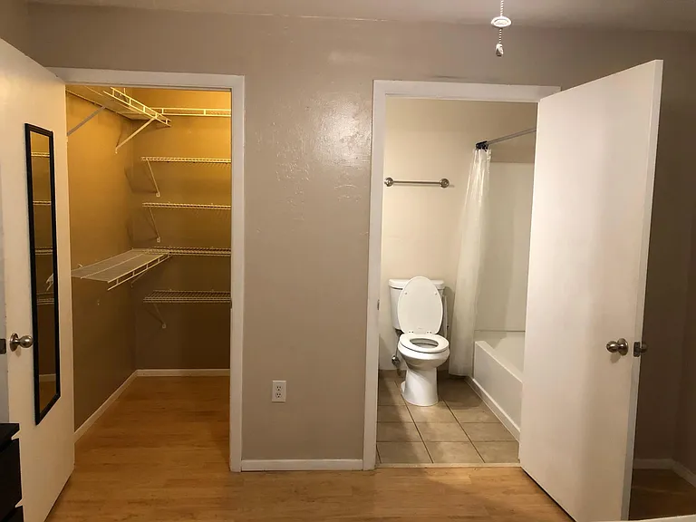 4000 SW 23rd St #1-104 — Photo 12