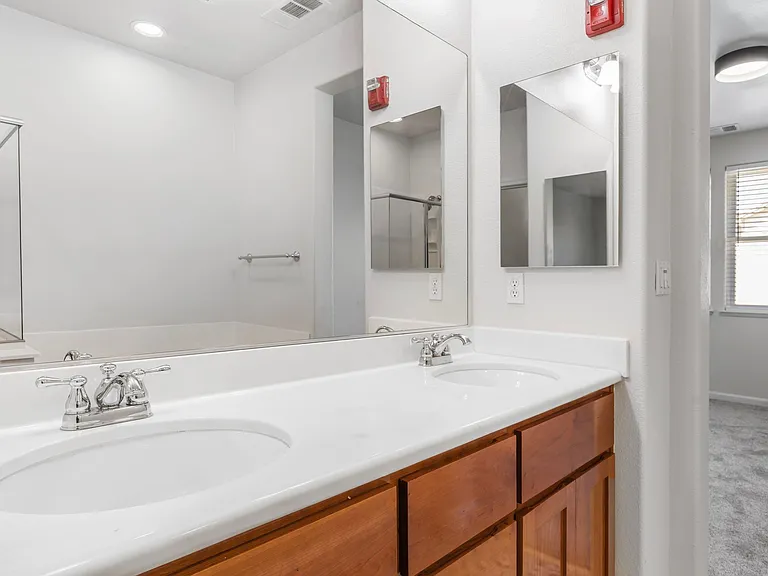 25502 Huntwood Ave — Photo 11