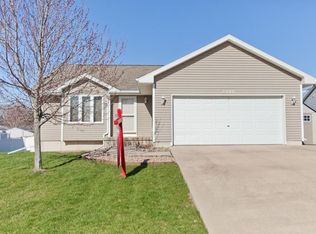 2008 25th St SW, Cedar Rapids, IA 52404