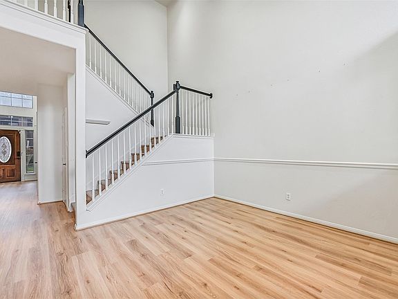 5th image of 1408 S Friendswood Drive #105