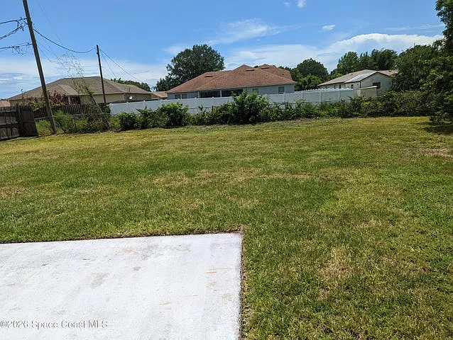 461 Ellington Ave SE — Photo 3