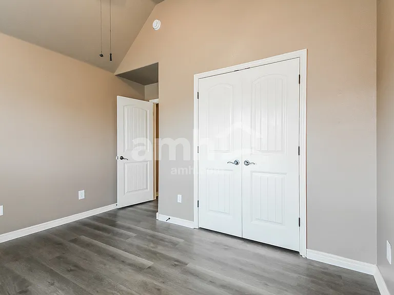 1628 E Edgewater St S — Photo 13