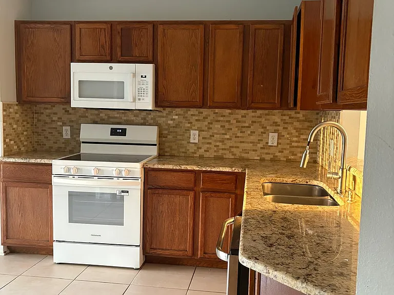 4233 Bethpage Ct — Photo 8
