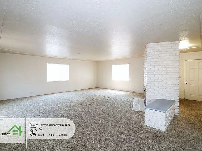 1830 Rosaline Ave — Photo 3