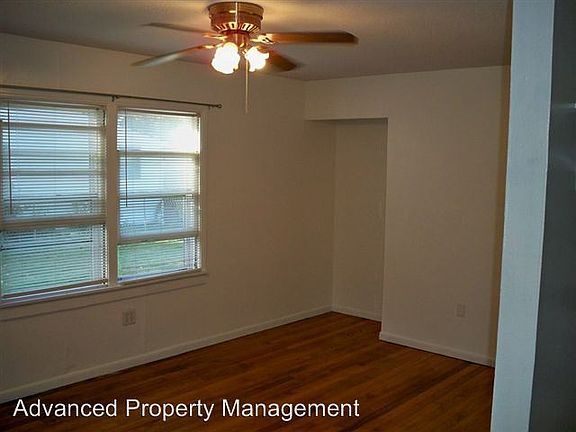 3rd image of 2116 Sloan St