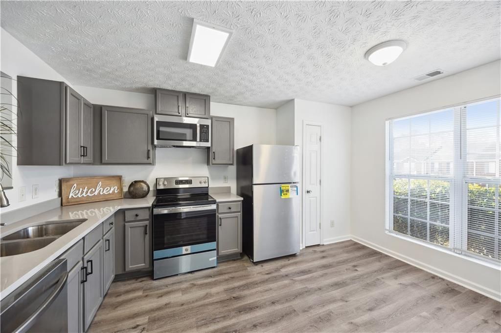 5547 Strathmoor Manor Cir, Lithonia, GA - View 5