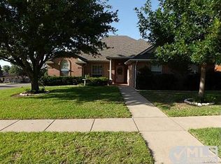 1050 E Springhill Dr, Burleson, TX 76028