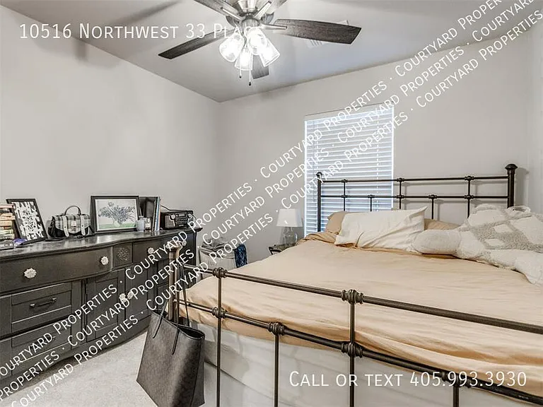 10516 NW 33rd Pl — Photo 14