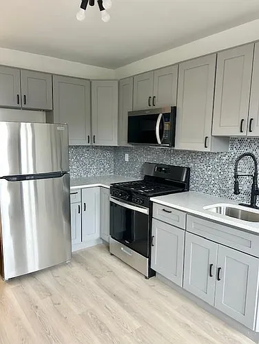 1106 Avenue C #2 Photo 1
