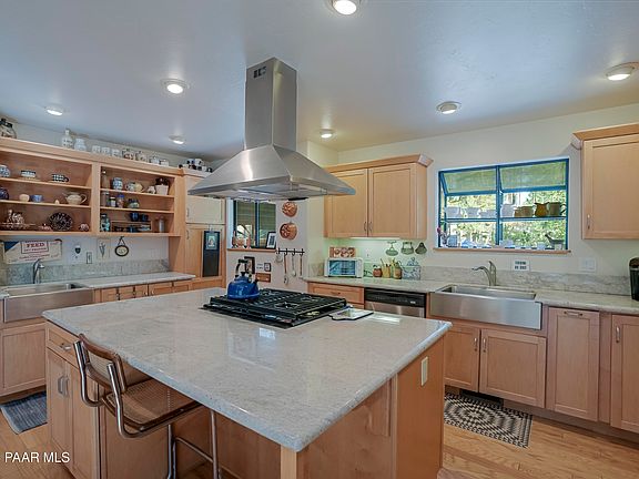 5th image of 245 Golden Eagle Dr