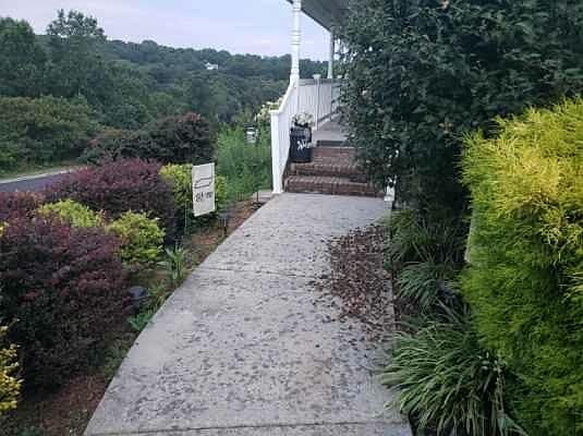 2nd image of 390 Wingate Dr S