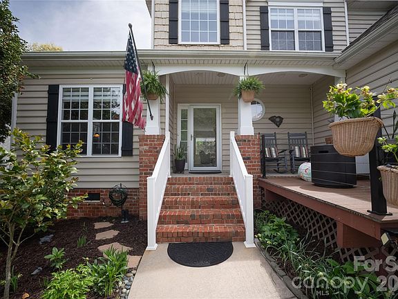 2nd image of 12058 Pelican Ct