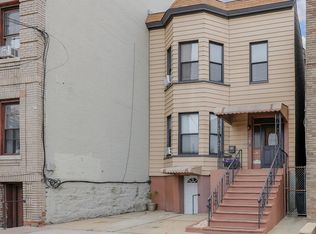 1412 Kerrigan Ave, Union City, NJ 07087