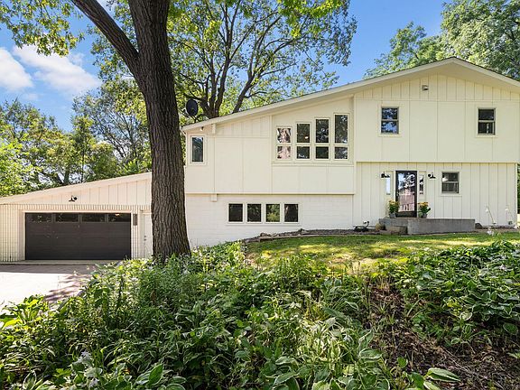 2nd image of 8315 Greenfield Rd
