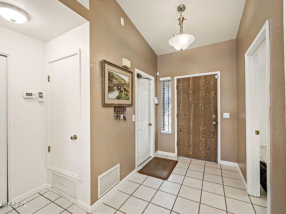 4th image of 2670 W Bensbrook Pl