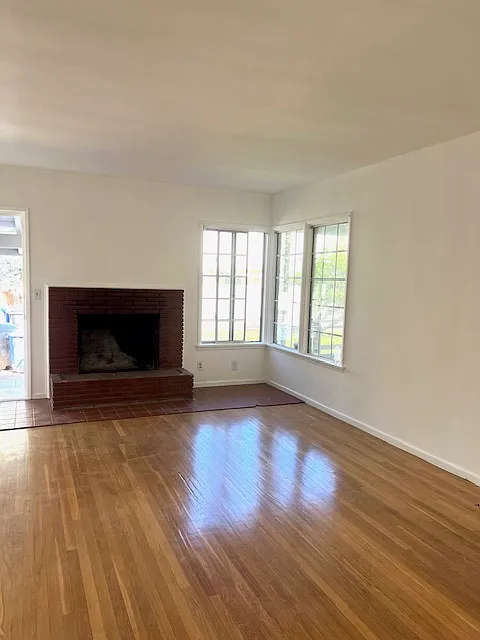 1 bed, 900 sqft, $1,950 — Photo 2