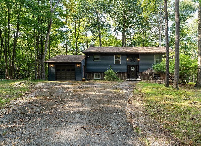 1st image of 106 Culebra Ct