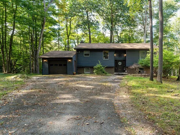 106 Culebra Ct, Du Bois, PA 15801