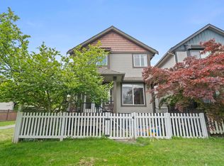 6652 195th St, Surrey, BC V4N0C3