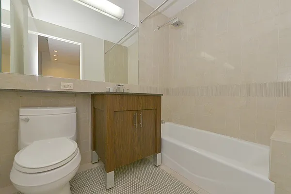 Rented by Hakimian Management | media 40