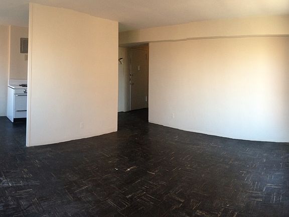 4th image of 80 La Salle St APT 14B