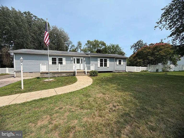 30000 Holmes Rd — Photo 2