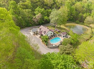 25 View Ridge Pkwy, Leicester, NC 28748