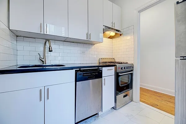 Rented by REAL New York | media 14