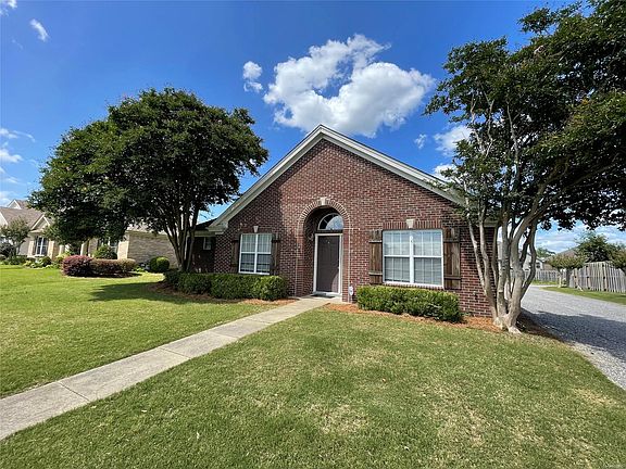 2nd image of 8773 Stoneridge Pl