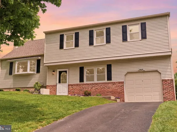 2133 Dapple Dr, Warrington, PA 18976