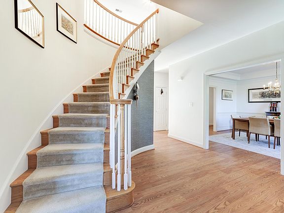 5th image of 4810 Braddock Knoll Way